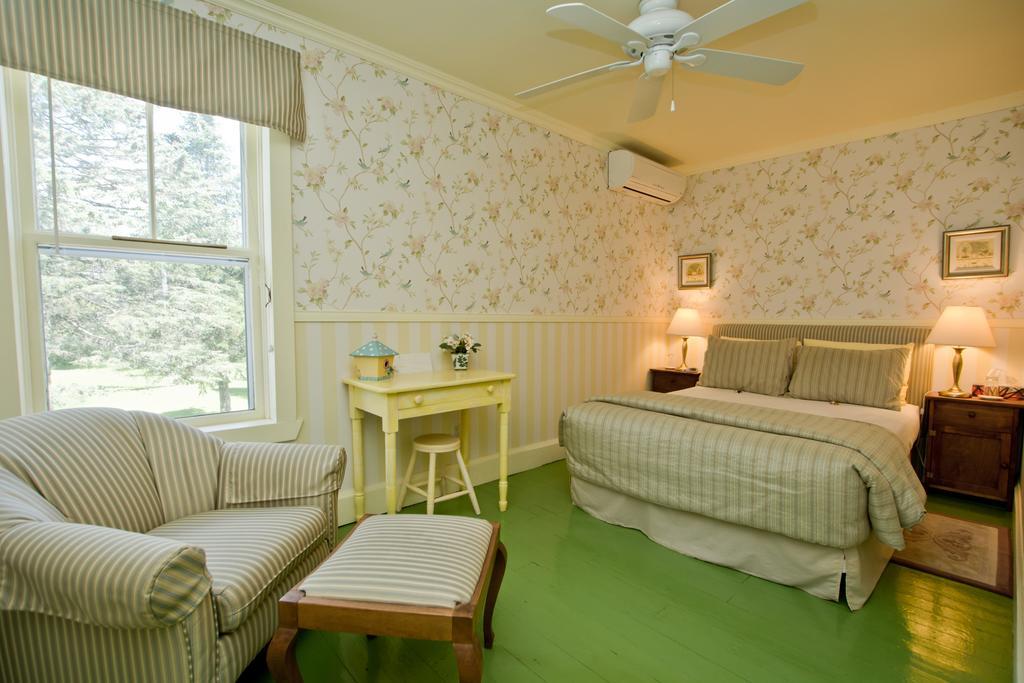 Auberge La Raveaudiere North Hatley Quarto foto